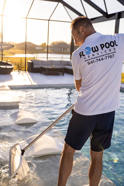 pool & spa services - pool cleaning services