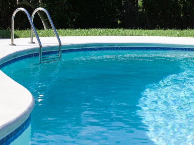Why is the pool water level so important – Flow Pool Services Blog Why is the pool water level so important